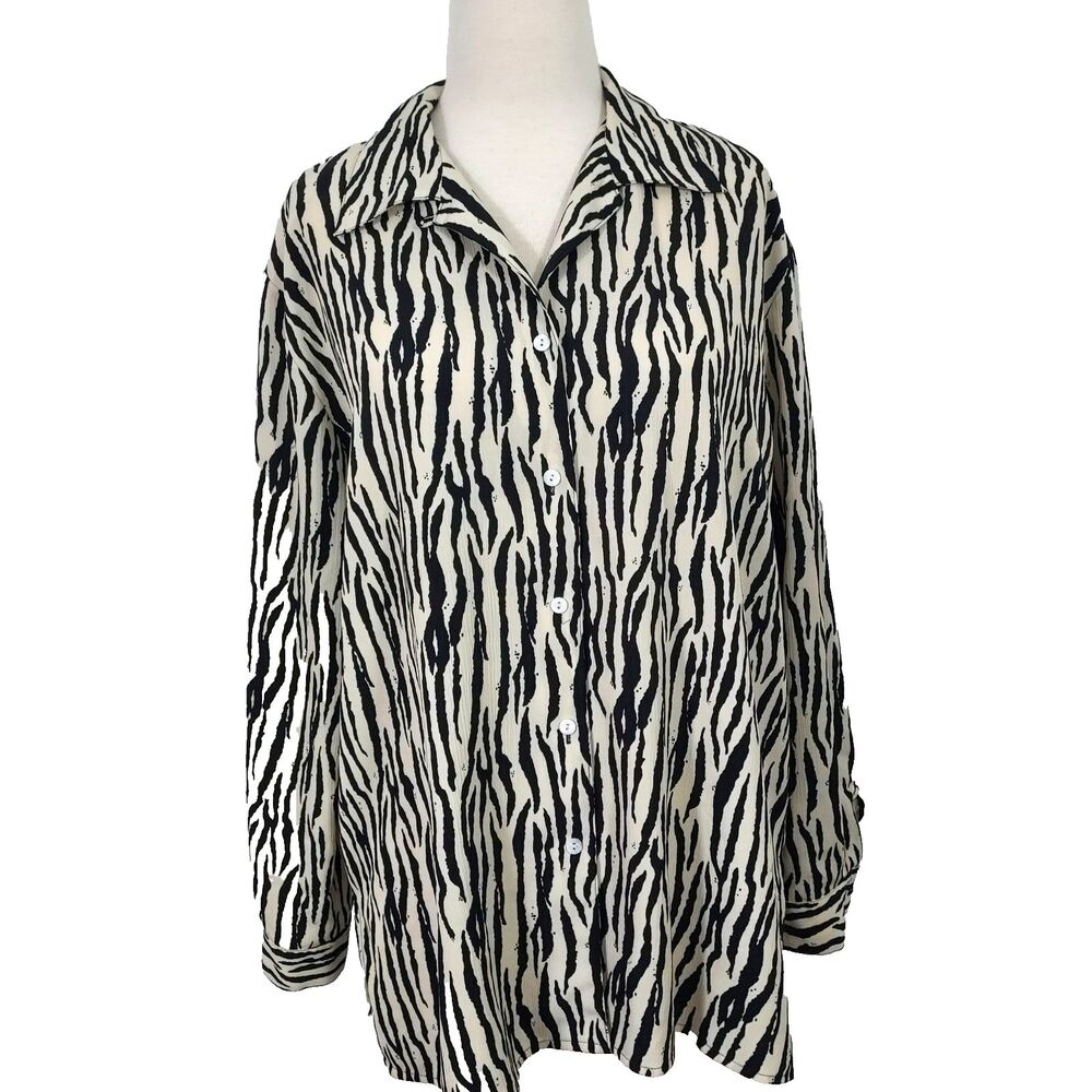 Notations Shirt Women Size XL Animal Print Button Up Collared Long Sleeve Top